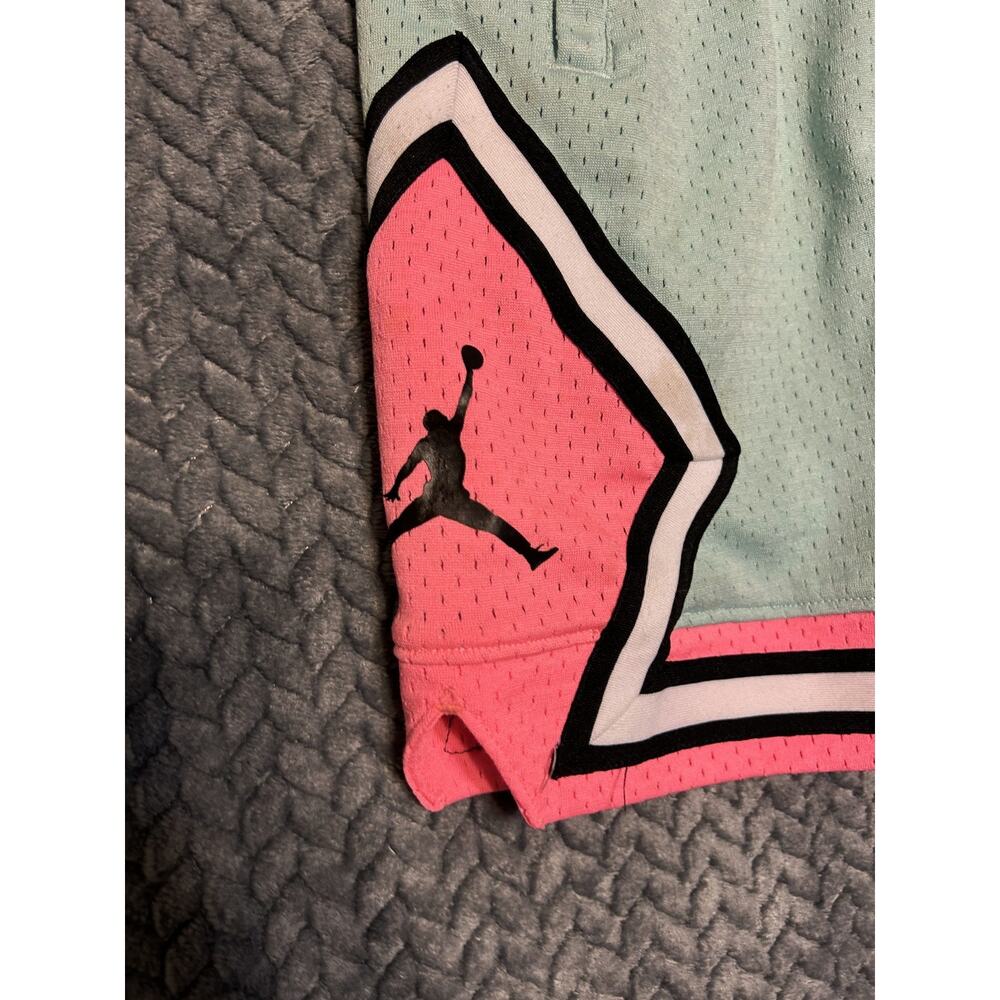 Jordan Essential Diamond Shorts Women's Small Gray Pink Mesh Standard Drawstring - Picture 3 of 6